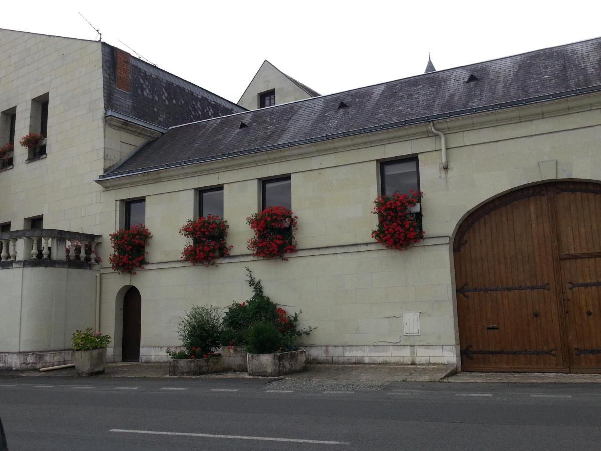 Le Prieure Bed & Breakfast Монсоро Екстериор снимка